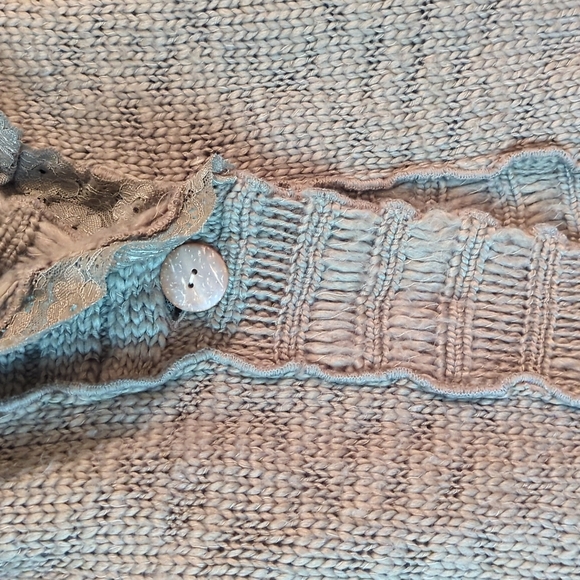 Chico's sweater beautiful khaki green with lace trim around collar - Picture 4 of 5